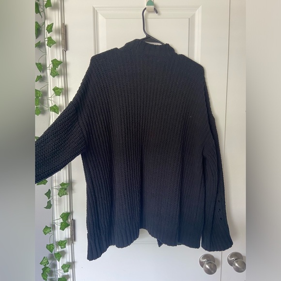 American Eagle Navy Cardigan - Picture 2 of 2